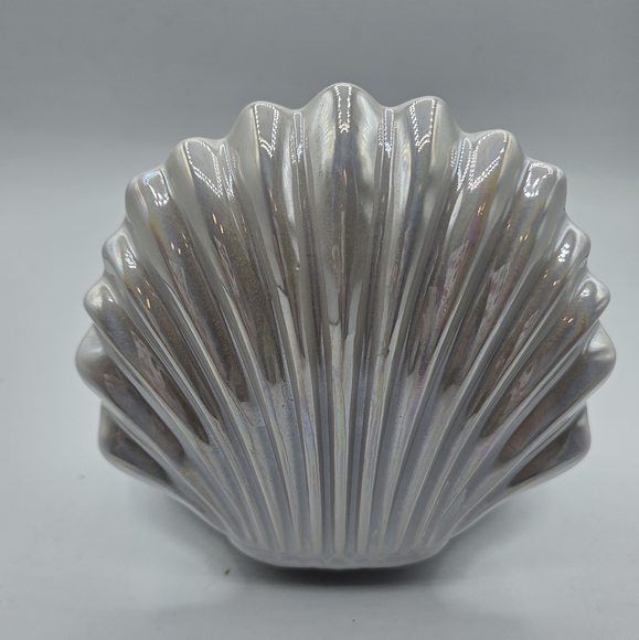 Bath & Body Works White Iridescent Clamshell Candle Holder - Picture 3 of 6